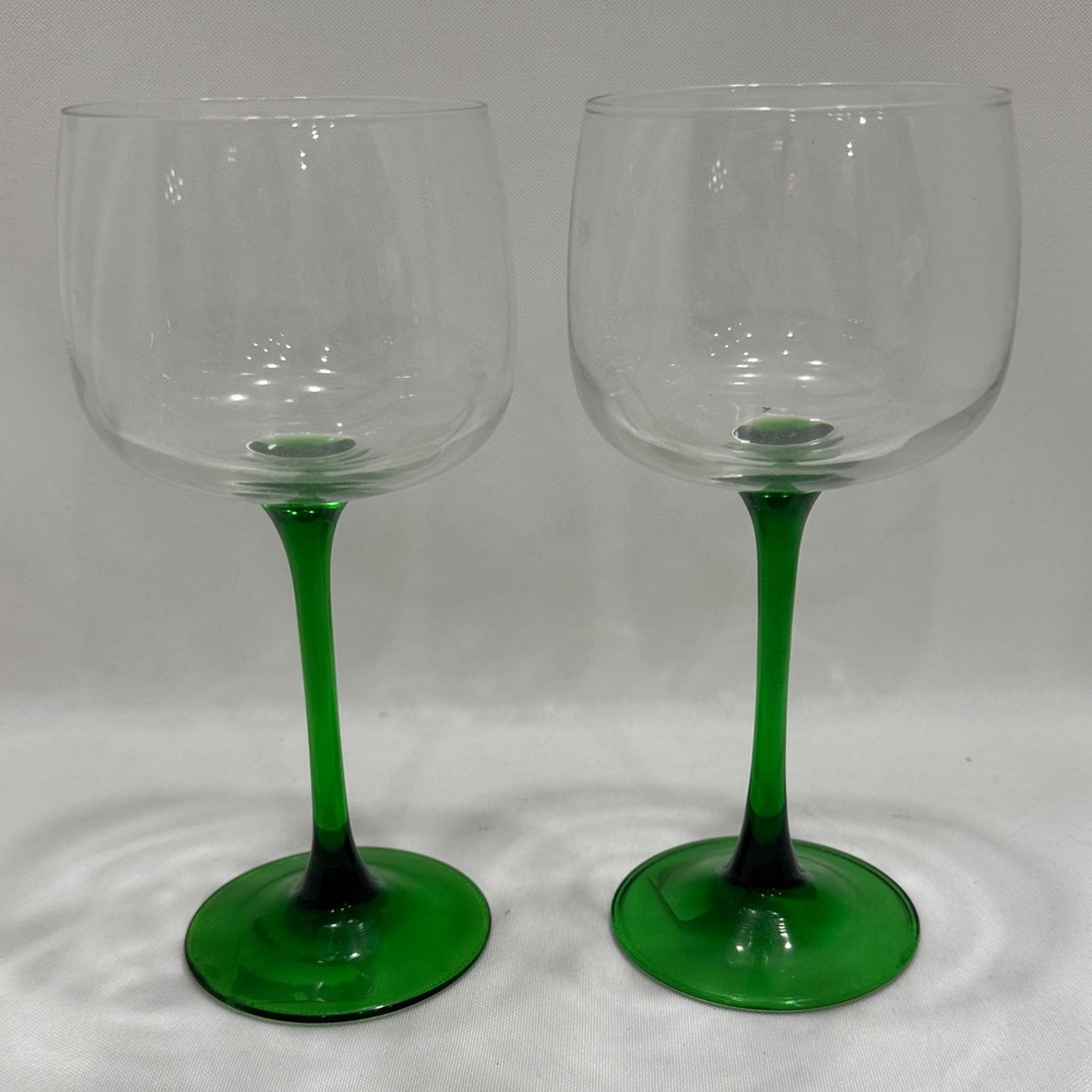 Stylish Green Stem Wine Glass Set